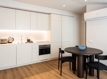 Largo Santa Bárbara, Lisbon, Lisbon 1150-287 - Photo 5