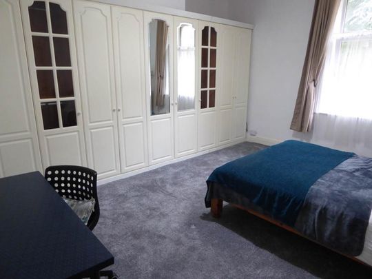 4 bedroom house to rent - Photo 1