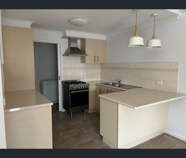 3/18 Sharon Street, Flora Hill, Vic 3550 - Photo 5
