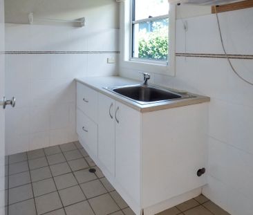 Modernised 2-Bedroom Home in Sought-After South Dubbo - Photo 2