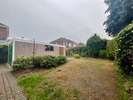 3 bedroom Semi-Detached House to let - Photo 2