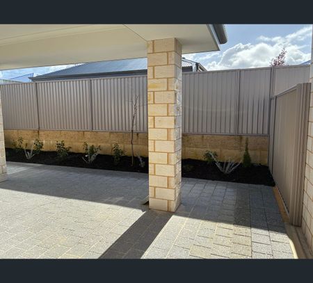39 Ainsworth crescent, Mandogalup, WA 6167 - Photo 2