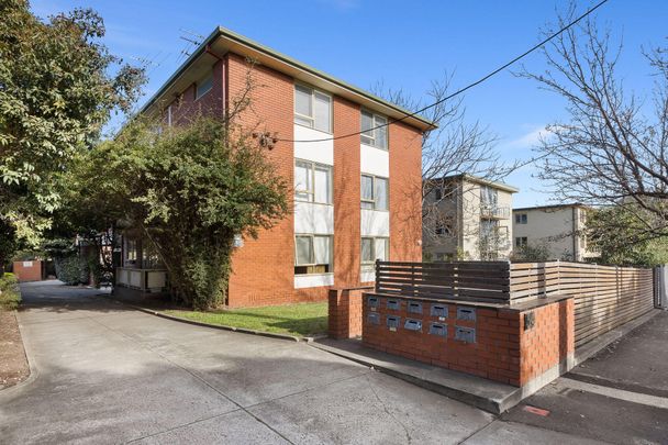 1/54 Liddiard Street, Hawthorn - Photo 1