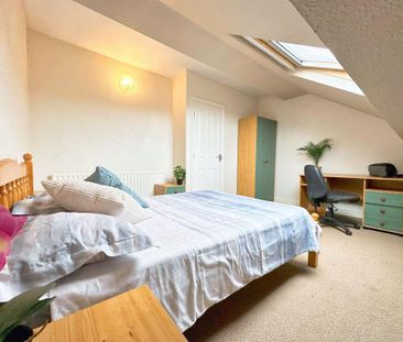 4 bedroom terraced house to rent - Photo 2