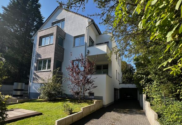 Bonn-Bad Godesberg: Seniorengerechte 3 Zimmer-Wohnung mit großem Balkon, Fußbodenheizung und Aufzug! - Photo 1