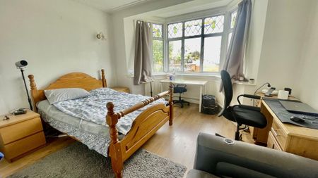 3 bedroom semi-detached house to rent - Photo 5
