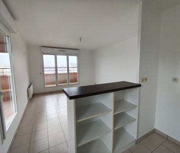 Location Appartement 2 pièces 38m² SAVIGNY LE TEMPLE 77176 - Photo 1