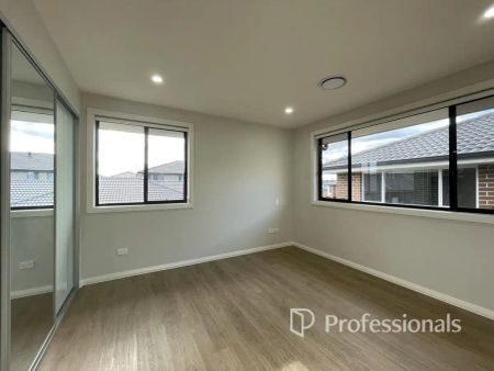 “Great Family Home” - Photo 3