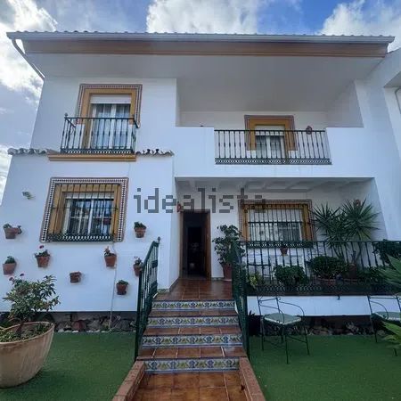 Alquiler de chalet adosado en Urbanizacion Tiro de Pichon s/n - Photo 1