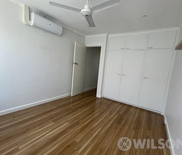 SPACIOUS 2-BEDROOM UNIT IN PRIME ST KILDA EAST LOCATION! - Photo 3