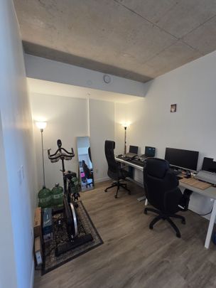 For Lease - 7 Erie Avenue Unit# 401, Brantford, Ontario - Photo 1