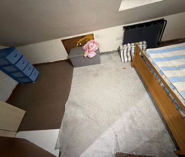 Room in a Shared Flat, Save King, IG3 - Photo 3