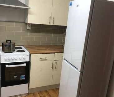 Room in a Shared House, Farrow Bank, LS12 - Photo 6