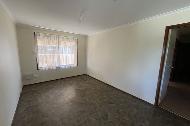 3 BEDROOM HOME! - Photo 1