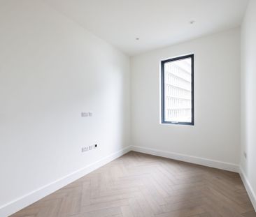 To Let 2 Bedroom Apartment - Photo 6