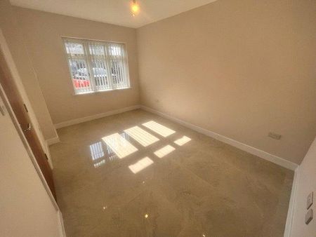 5 bedroom detached house to rent - Photo 5