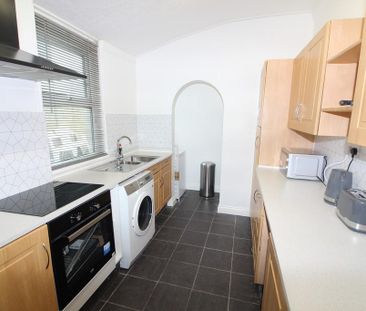 1 bedroom in a house share to rent - Photo 5