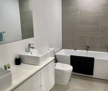 UNFURNISHED or FULLY FURNISHED - Contemporary Home - Photo 4