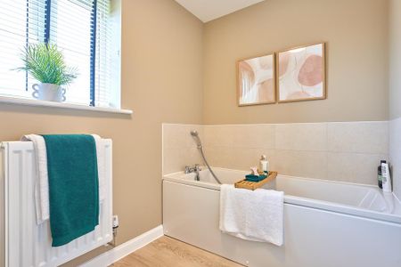 3 bedroom semi-detached house to rent - Photo 3