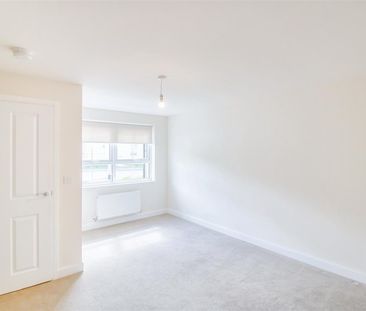 3 Bedroom House - End Terrace - Photo 4