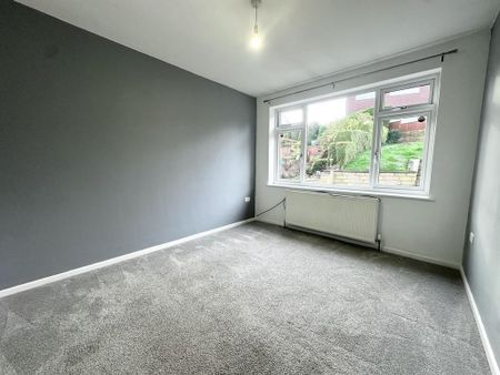 2 bedroom semi-detached bungalow to rent - Photo 4