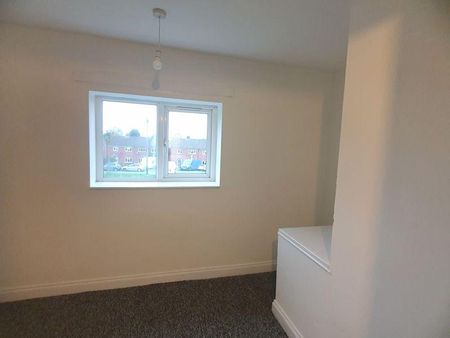 4 bedroom terraced house to rent - Photo 4