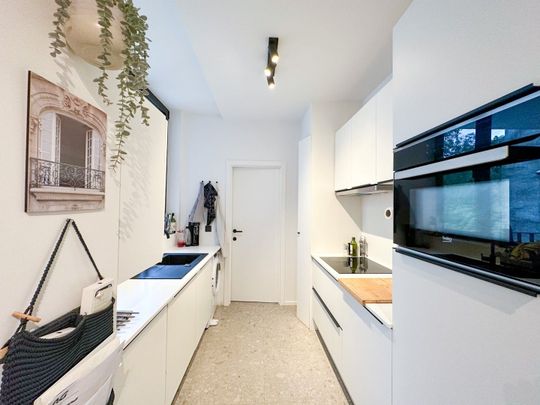 Instapklaar appartement met twee slaapkamers en terras nabij station Gent-Sint-Pieters - Foto 1