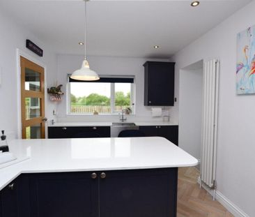 3 bedroom detached bungalow to rent - Photo 6
