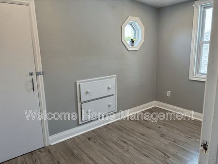 $1,750 / 2 br / 1 ba / Hamilton Has A Gorgeous Upper Unit Awaiting You! - Photo 3