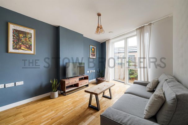 71 Sutherland Road , E17 6BH - Photo 1