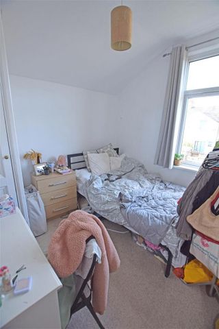 4 bedroom terraced house to rent - Photo 4
