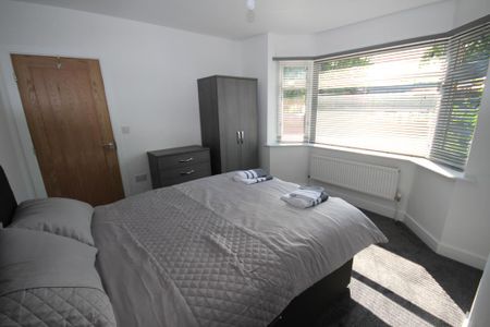 1 bedroom in a house share to rent - Photo 3