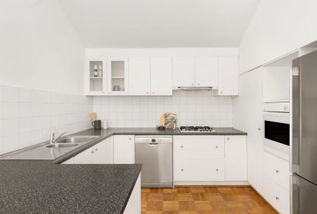 14 Carool Road, Ashburton VIC 3147 - House For Rent | Domain - Photo 5