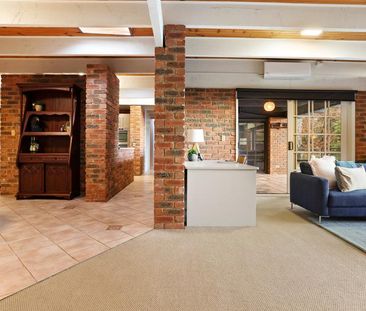 Stunning property with Picturesque Views - Photo 2