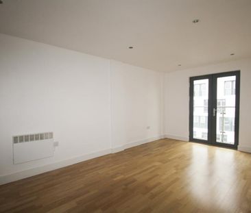 1 bedroom Flat To Let - Photo 4