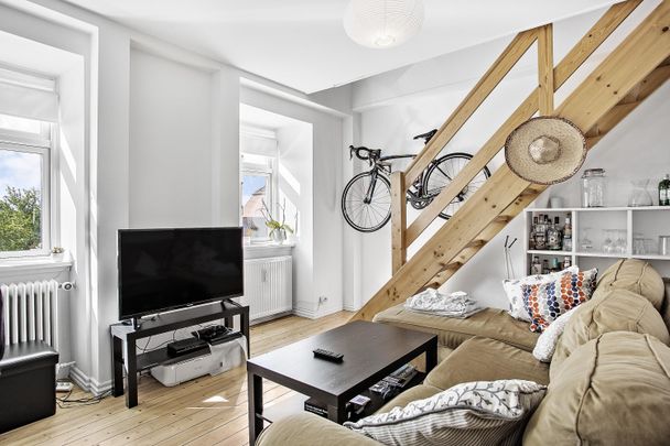 Stor 4 Værelses lejlighed i Vejgaard - Photo 1