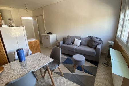 T2 centre village - Photo 2