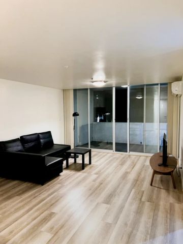 507 Wattle St, Sydney - Photo 2