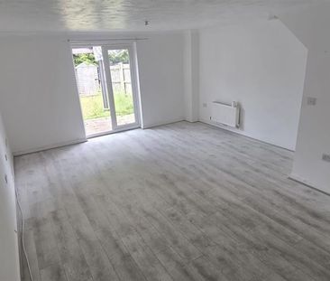Derwent Close, Watford - Photo 1