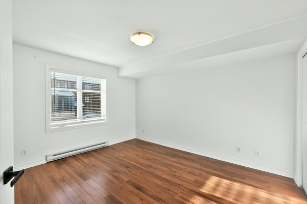 Appartement à louer - Laval (Chomedey) (Autres) - Photo 1
