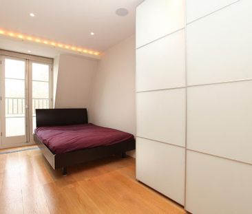 2 bedroom flat in South Kensington - Photo 1