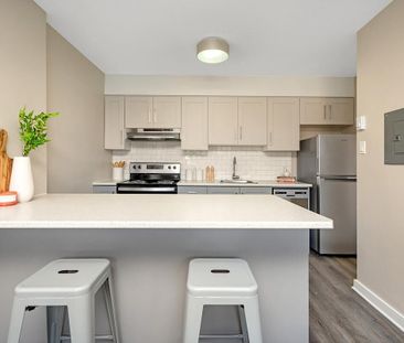 15 Woodridge Crescent, Bayshore - Belltown, Ottawa, ON - Photo 4