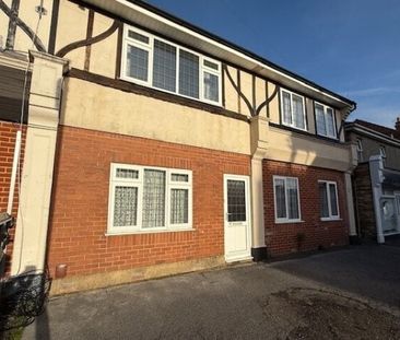 Curzon Road - Photo 4