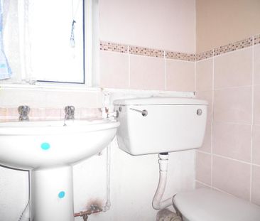 2 bedroom property to rent - Photo 1