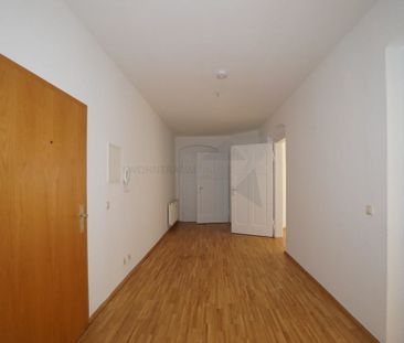 Große 3-Raum-Wohnung mit Altbaucharme - Foto 1