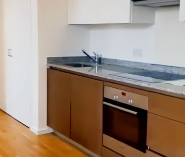 1 Bed Apartment Flat23 - Photo 6