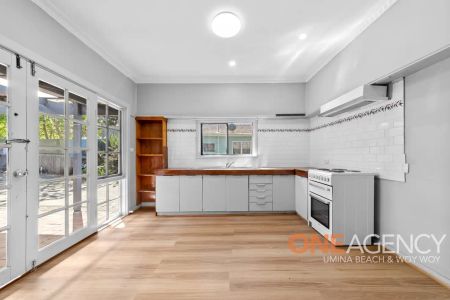 “Family home with garage !” - Photo 2