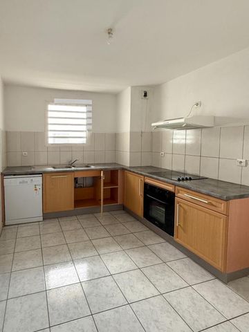 Location Appartement 5 pièces 120m² ST DENIS 97400 - Photo 3