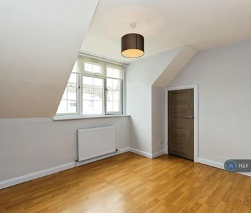 3 bedroom detached house to rent - Photo 4