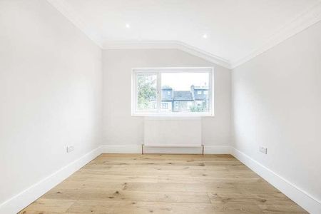 Elsenham Road, Newham, E12 - Photo 2